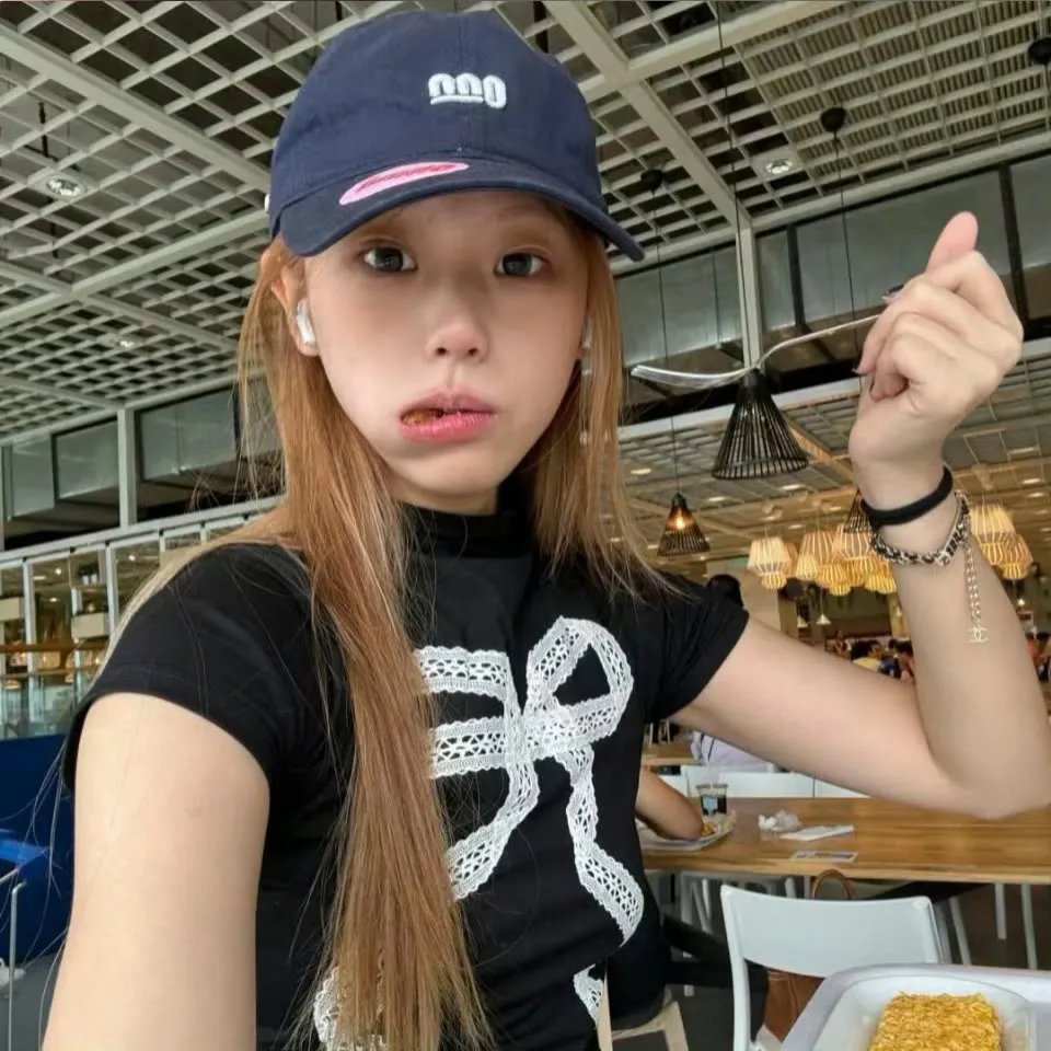 他不是我